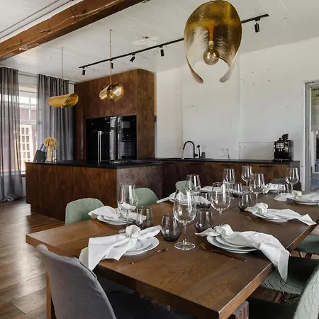 Kuenni Villa, Saun Ja Mullivann فيلياندي