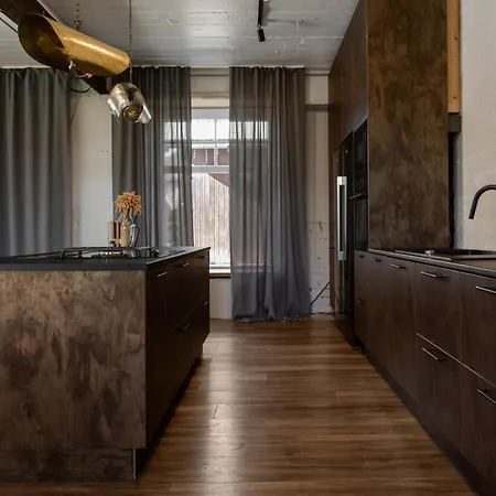 Kuenni Villa, Saun Ja Mullivann Vila *