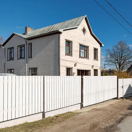 Villa Kuenni Villa, Saun Ja Mullivann *