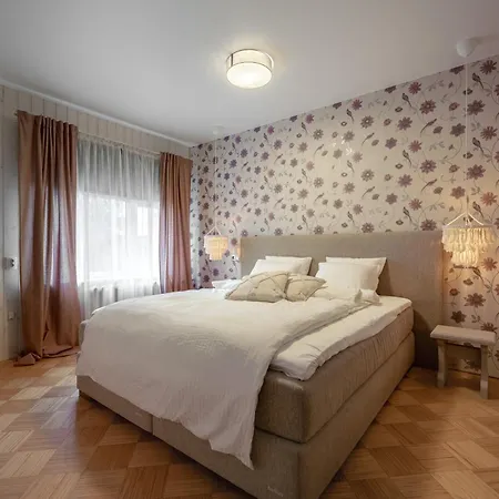Villa Kuenni Villa, Saun Ja Mullivann *
